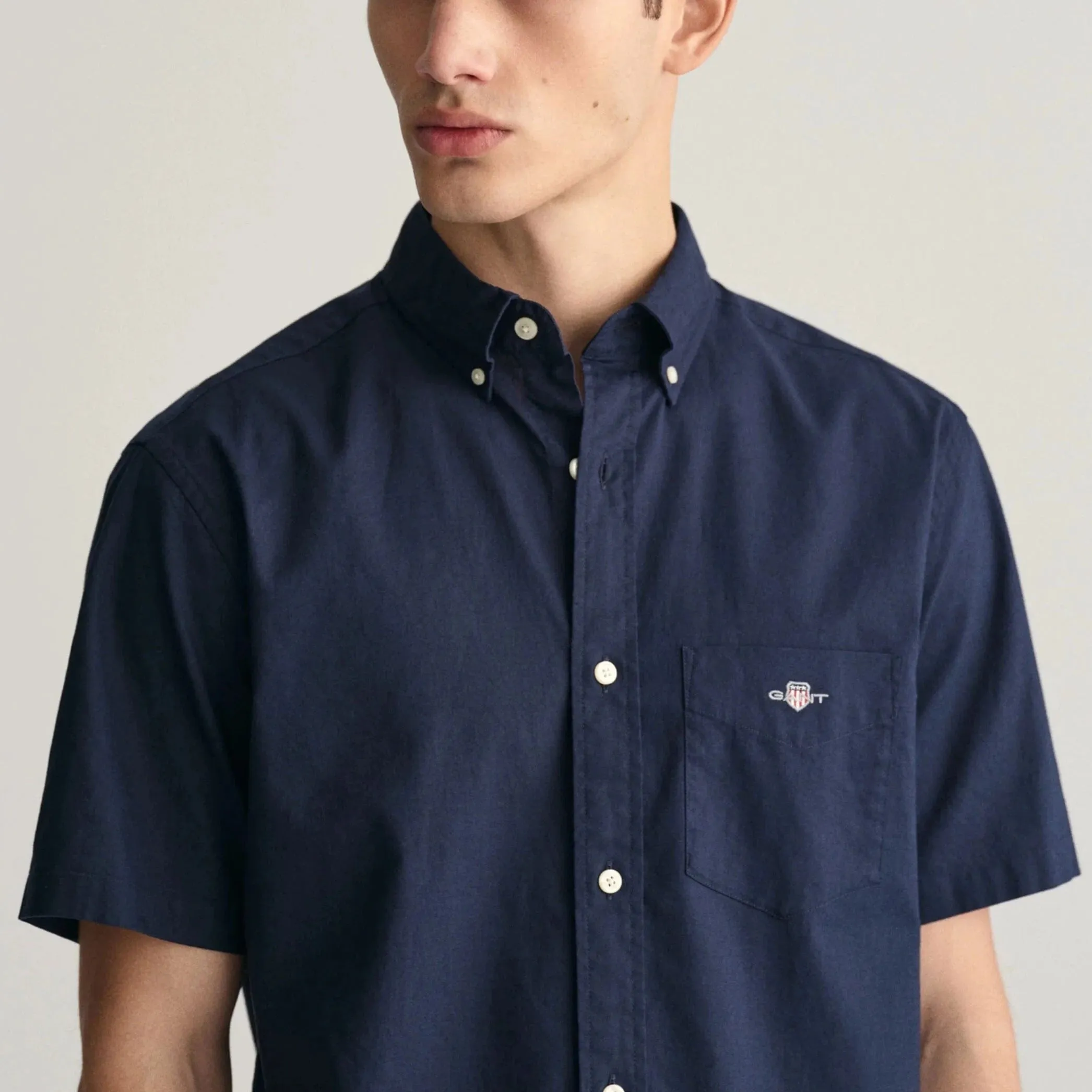 GANT Regular Fit Cotton Linen Short Sleeve Shirt in Evening Blue