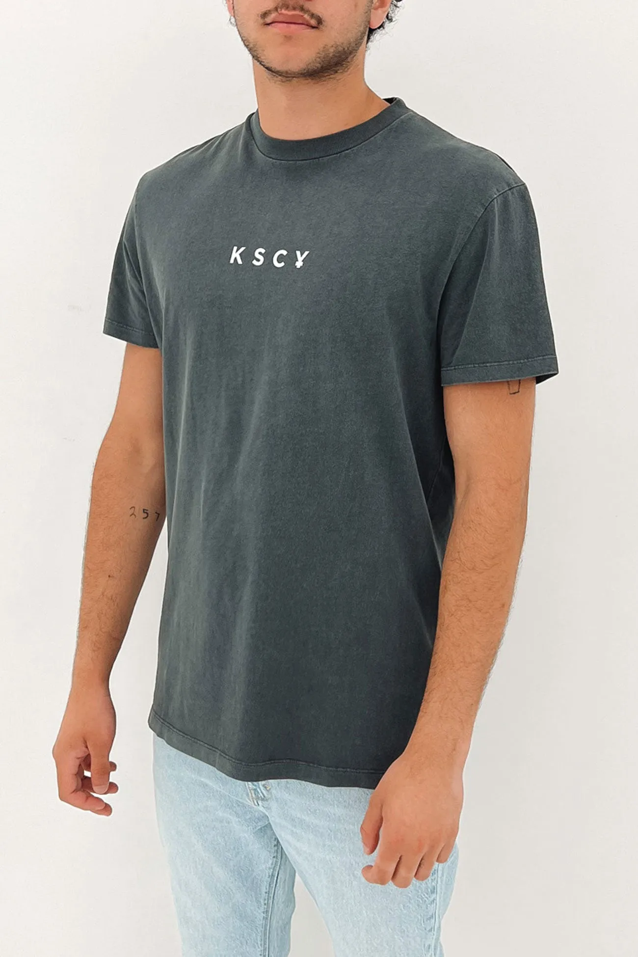 Roots Relaxed Tee Pigment Asphalt