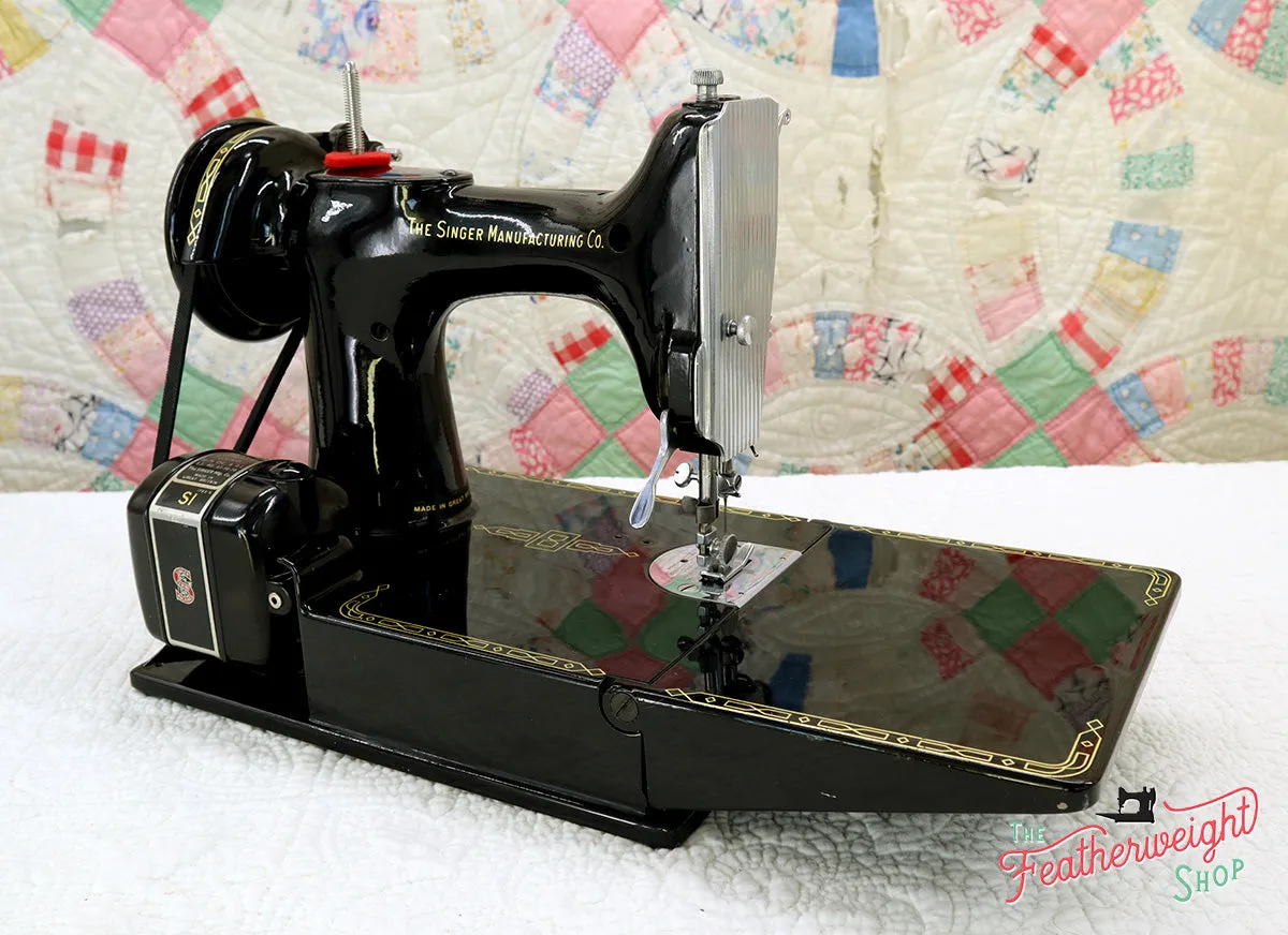 Singer Featherweight 221K Sewing Machine EL539***