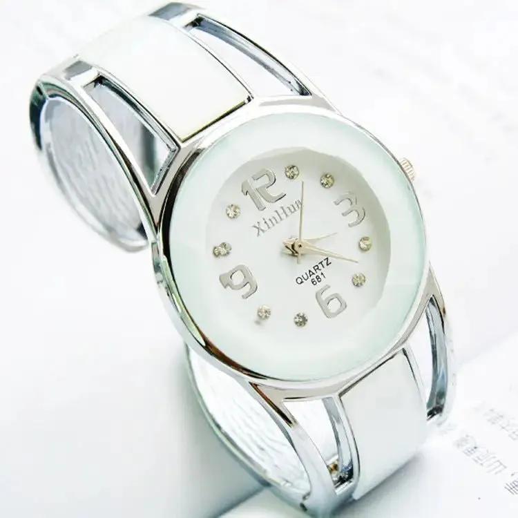 Stylish Ladies Bracelet Watch with Quartz Movement & Trendy Colors